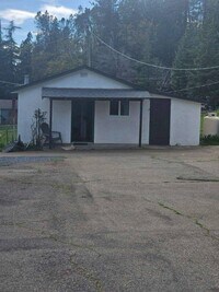 Building Photo - Cozy Studio in the Foothills – Utilities I...
