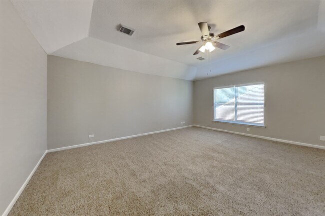 Building Photo - 3911 Spring River Dr