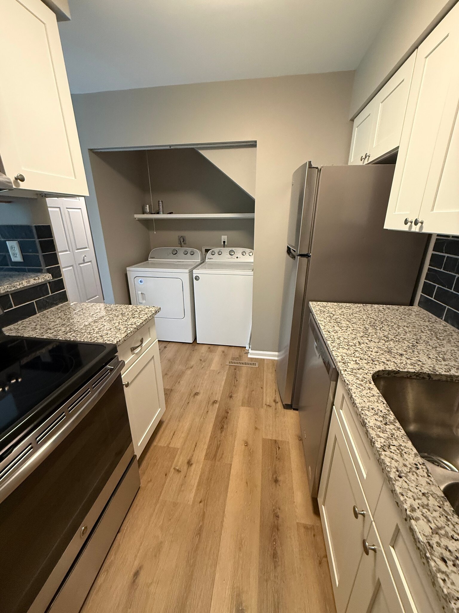 Building Photo - 1301 Lowland Ct