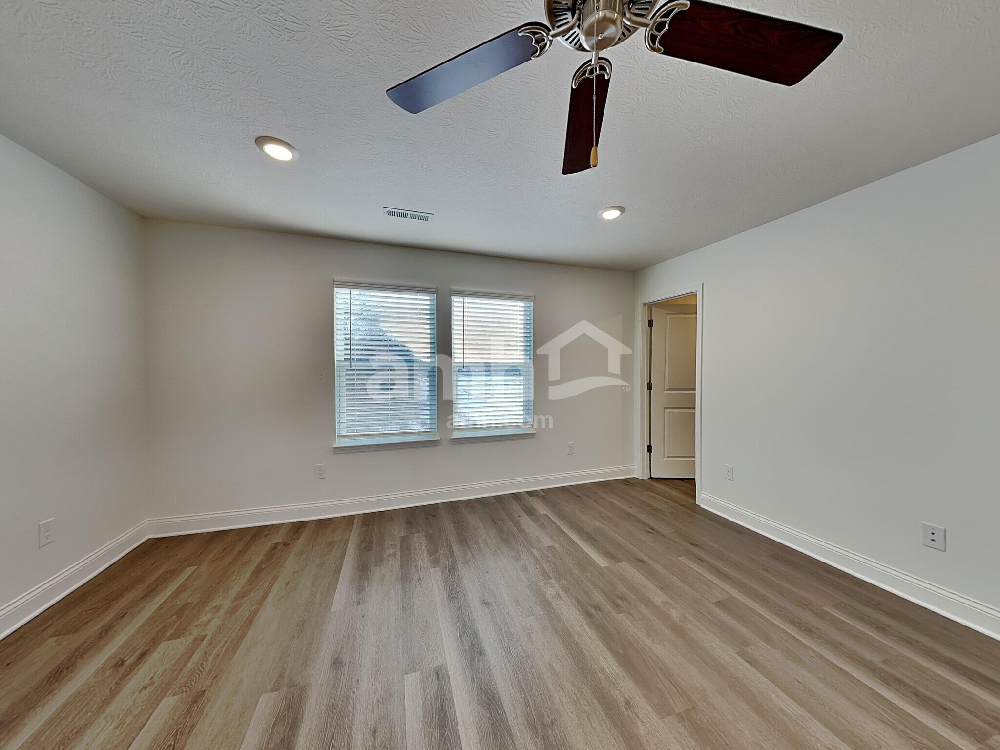 Building Photo - 980 Heritage Blvd