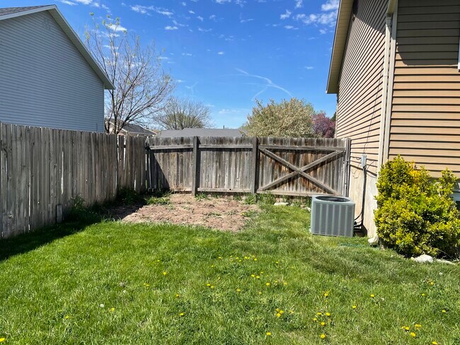 Building Photo - 5942 S 3975 W