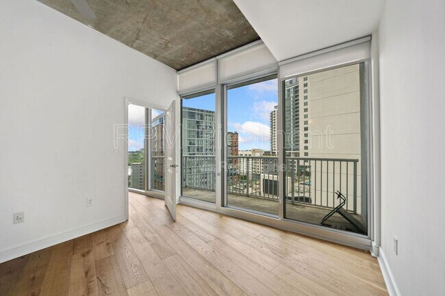 Building Photo - 44 Peachtree Pl NW