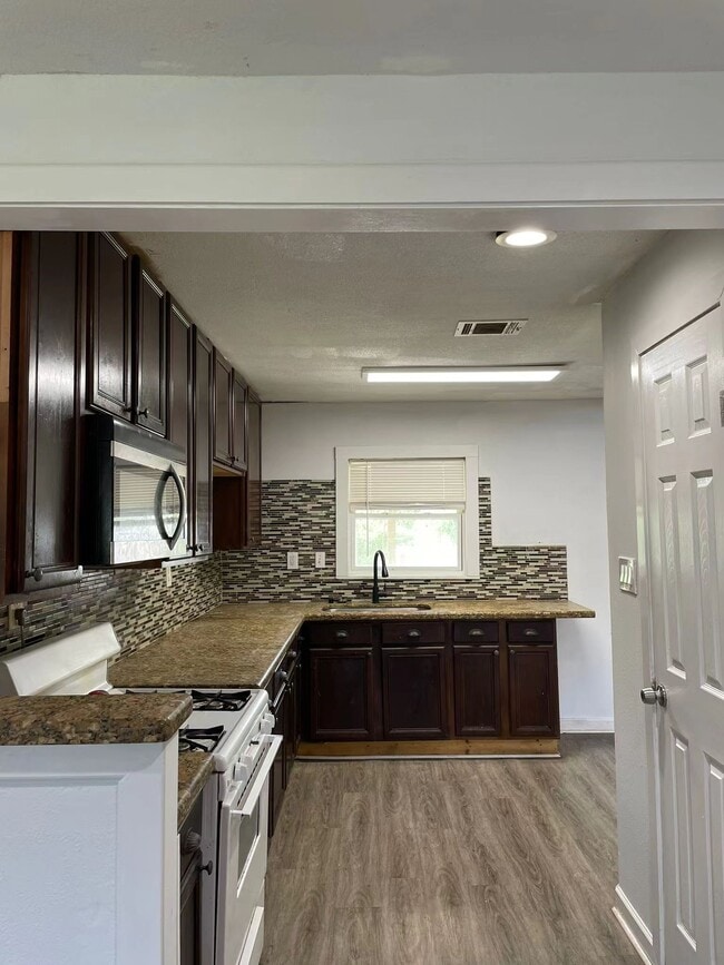 Building Photo - 7814 Richland Dr