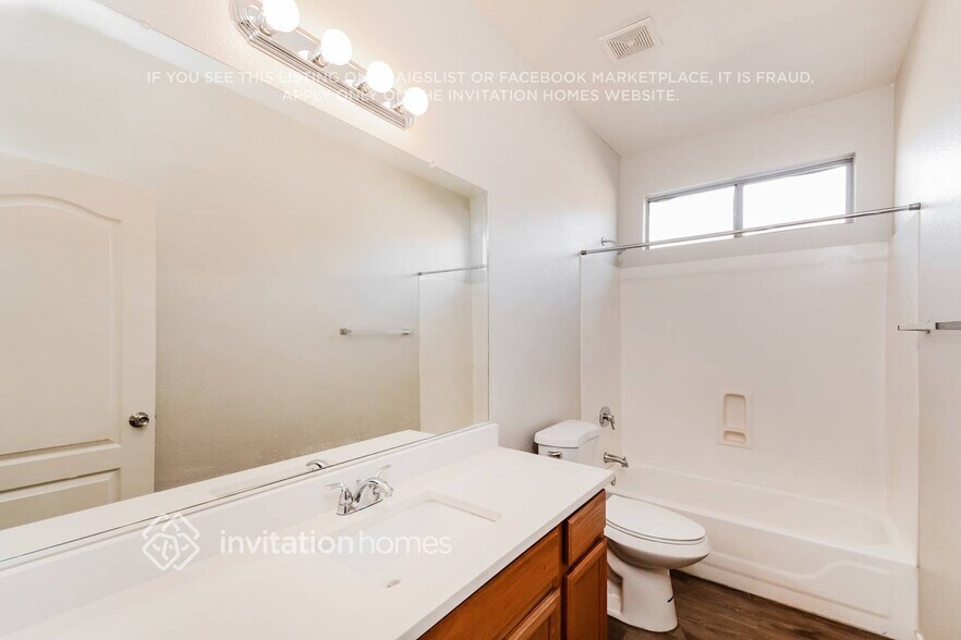 Building Photo - 8704 N 58th Dr