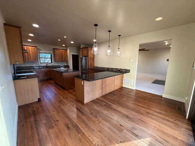 Building Photo - 45 Spain Bridge Cir Dr