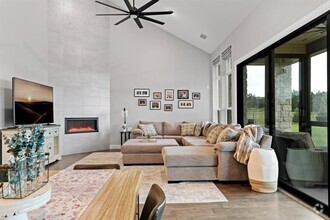 Building Photo - 209 Northcrest Dr