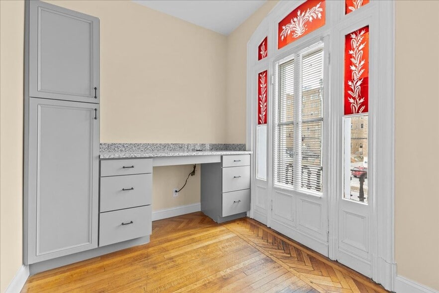 Building Photo - 416 Pearl St