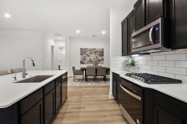 Building Photo - 363 Springfield Terrace Dr