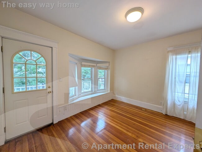 Building Photo - 41 Ossipee Rd