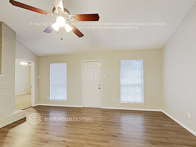 Building Photo - 661 Dandelion Dr