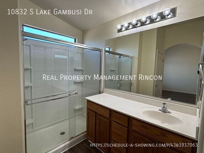 Building Photo - 10832 S Lake Gambusi Dr
