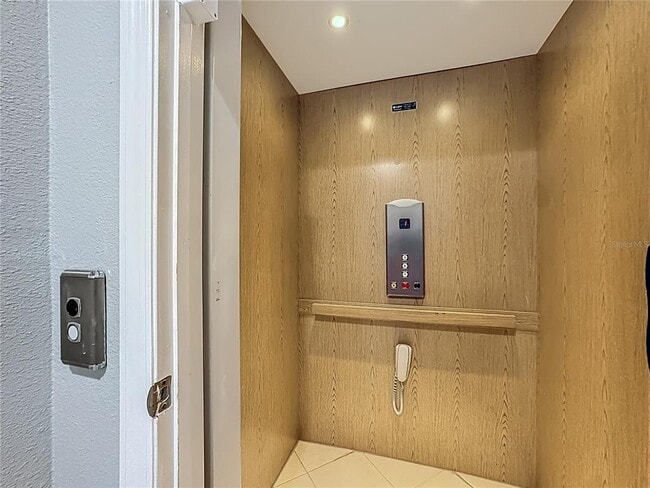 Building Photo - 3805 Messina Dr