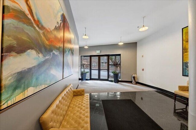 Building Photo - Modern Loft Living in the Heart of Downtow...