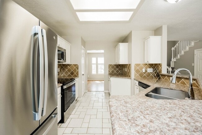 Building Photo - 1723 Milholland Dr