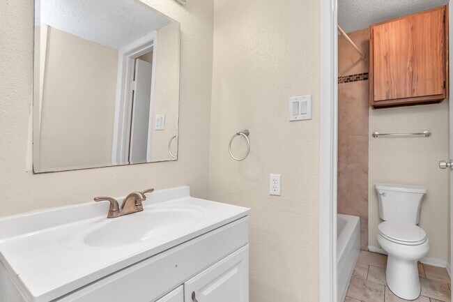 Building Photo - 1500 Bay Area Blvd