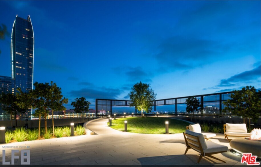 Building Photo - 889 Francisco St