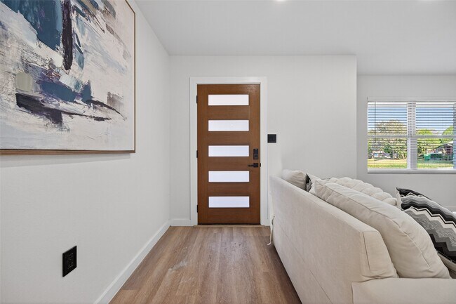 Building Photo - 6621 Jason St