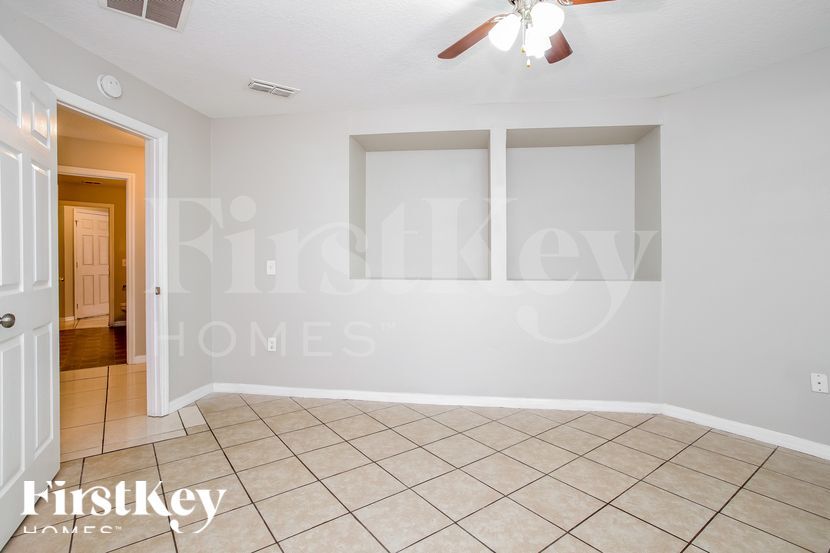 Building Photo - 1932 Michigan Ct