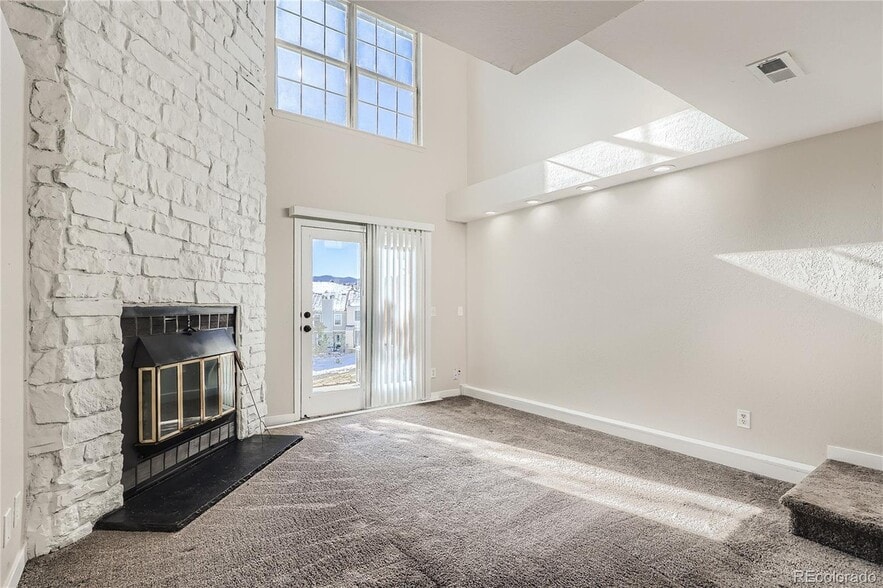 Building Photo - 9423 W Ontario Dr