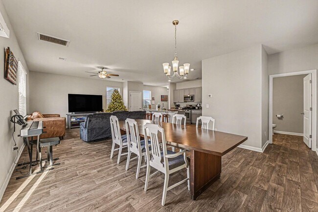 Building Photo - 213 Rubles Ln