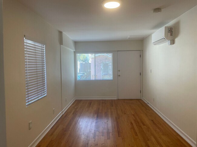 Building Photo - 1445 Echo Park Ave