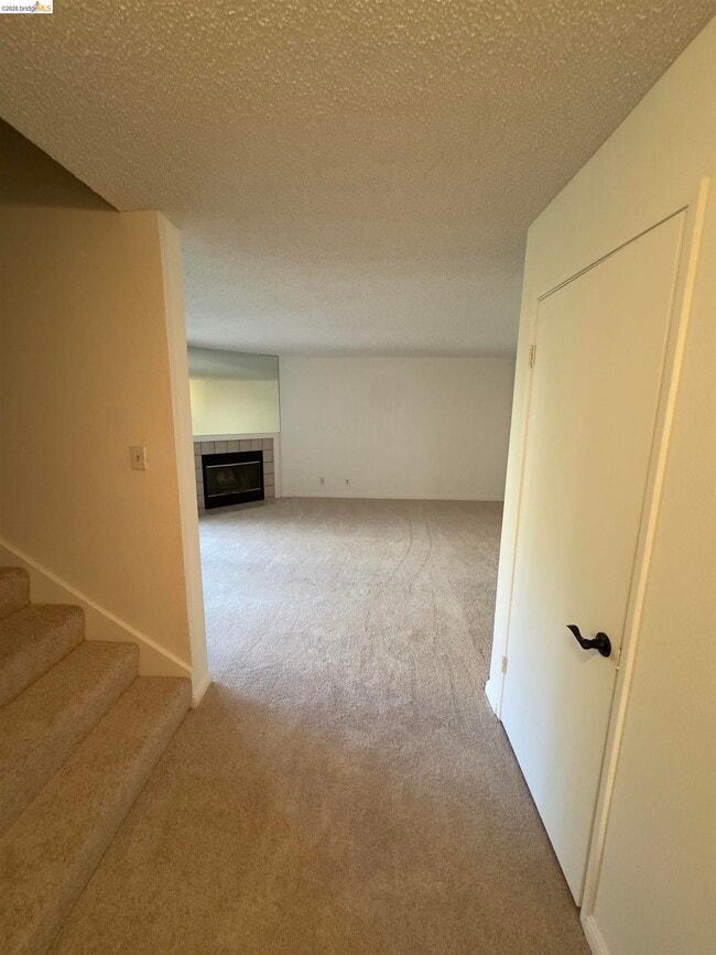Building Photo - 3152 Heather Ridge Dr