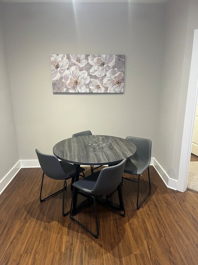 Building Photo - 6770 Broad Street