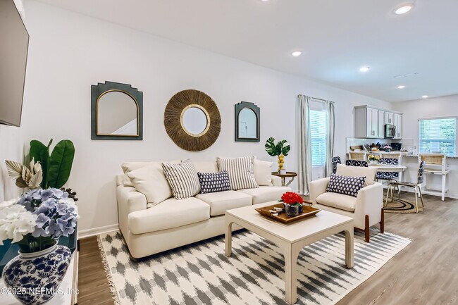 Building Photo - 36 Soria Dr