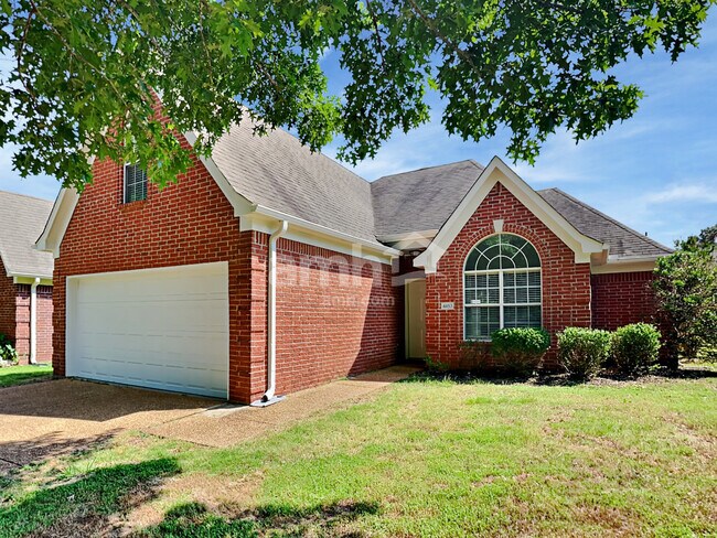 Building Photo - 4453 Graham Lake Dr