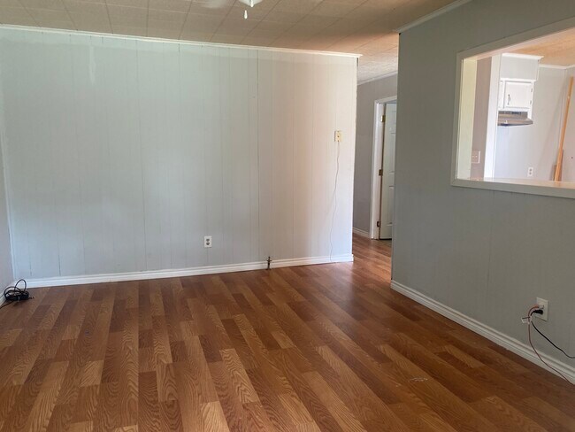 Building Photo - Bonner 2