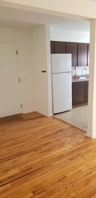 Building Photo - 401 US-22