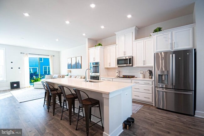 Building Photo - 2453 Liberty Lp