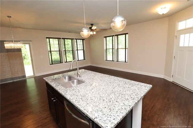 Building Photo - 1103 Compass Dr