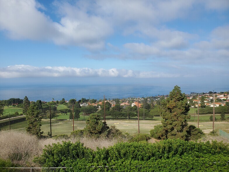 PV Victoria Apartments 6758 Los Verdes Dr Rancho Palos Verdes CA