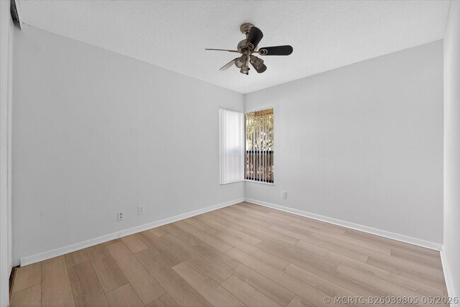 Building Photo - 4467 Carambola Cir S