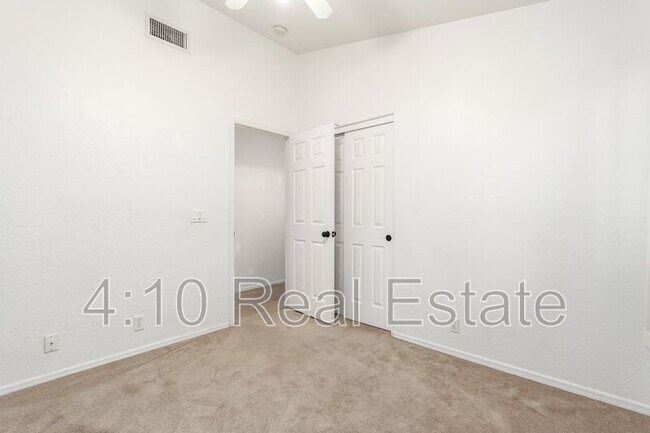 Building Photo - 31205 N 45th St