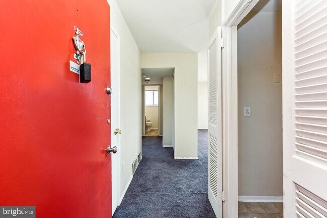 Building Photo - 7208 Donnell Pl