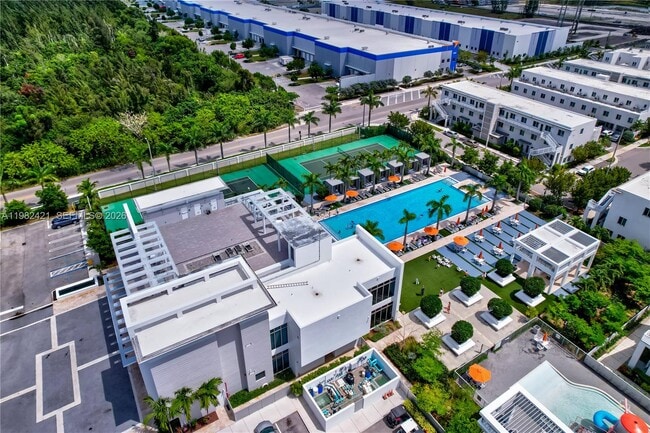 Building Photo - 6630 NW 104th Path