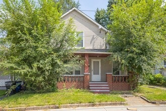 Building Photo - 9005 Union