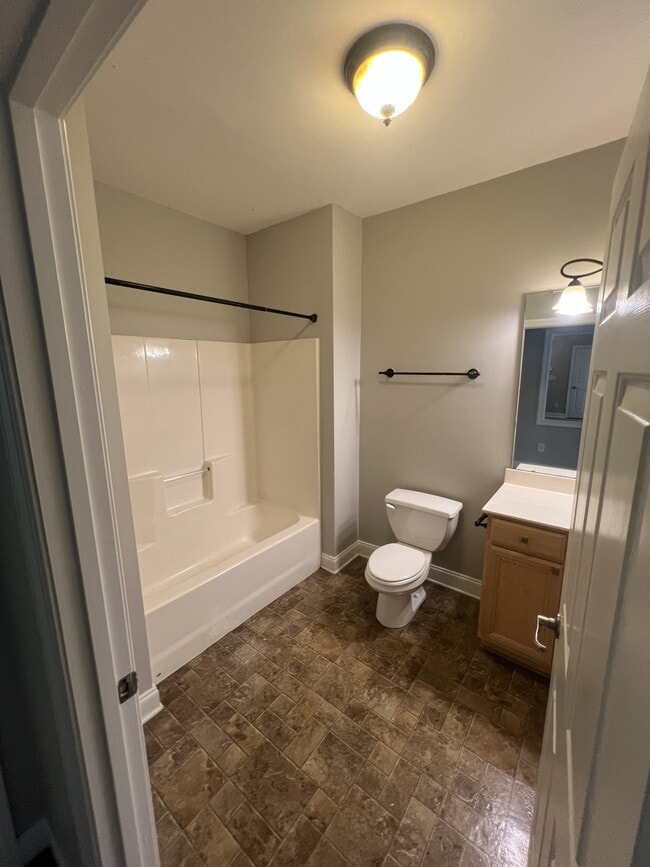 Building Photo - 1942 Tara Ct