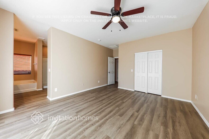 Building Photo - 7005 S 21st Dr