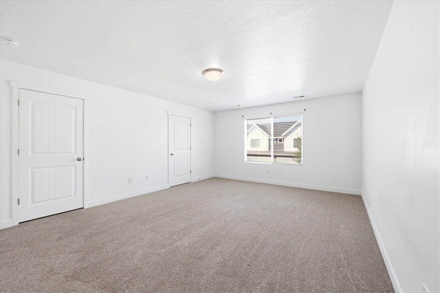 Building Photo - 432 S Pegasus Way