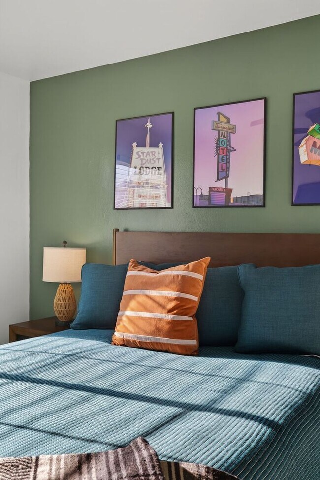 Building Photo - Welcome to Reno Nevada’s Biggest Little BnB !!