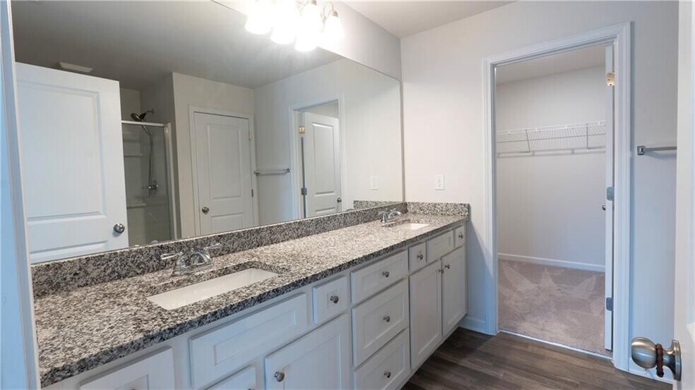 Building Photo - 3675 Abbey Wy