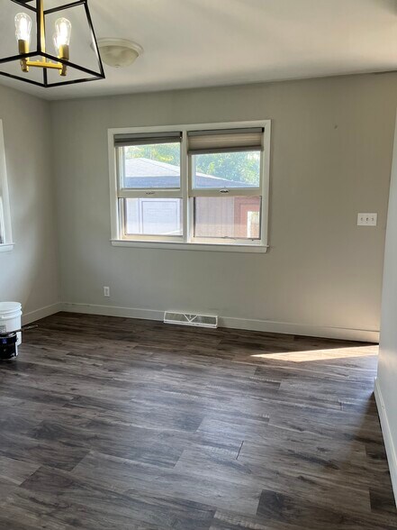 Kitchen - 1231 Harmony Dr