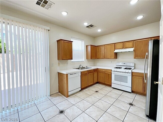 Building Photo - 5914 W Tinazzi Way