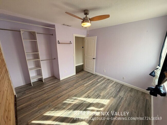 Building Photo - 8461 W Audrey Ln