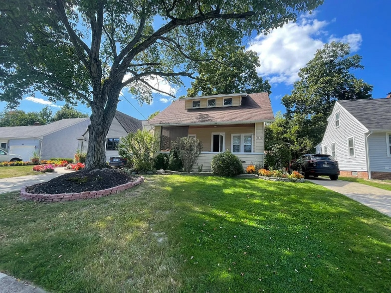 Building Photo - 1612 Parker Dr