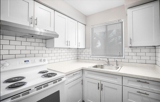 Building Photo - 5991 Fairfield Ave S