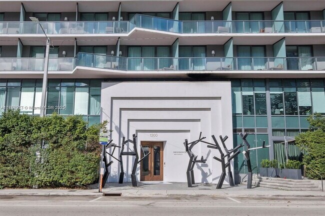 Building Photo - 1300 S Miami Ave